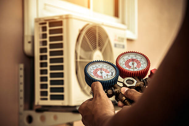 Professional Hvac technician working in Linden, IA